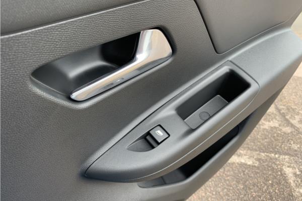 2022 Vauxhall Mokka 1.2 Turbo SRi Premium SUV 5dr Petrol Manual Euro 6 (s/s) (130 ps) - Cloth, photo 38