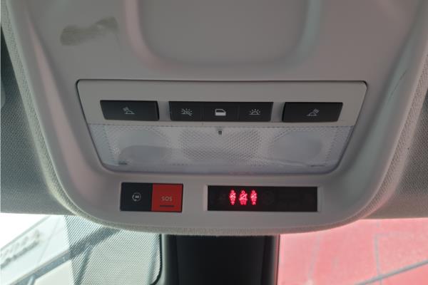 2021 Vauxhall Crossland 1.2 Turbo Elite Nav SUV 5dr Petrol Auto Euro 6 (s/s) (130 ps) - Cloth, photo 25