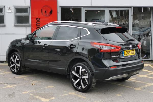 Non Franchise 2018 Nissan Qashqai 1.3 DIG-T Tekna SUV 5dr Petrol Manual Euro 6 (s/s) (140 ps) - Mixed Leather - Fabric/Cloth, photo 6