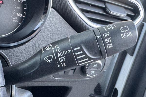 2021 Vauxhall Crossland 1.2 Turbo Ultimate Nav SUV 5dr Petrol Manual Euro 6 (s/s) (130 ps) - Cloth/Alcantara, photo 28