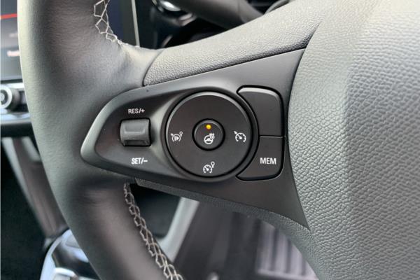 2021 Vauxhall Corsa 50kWh Elite Nav Premium Hatchback 5dr Electric Auto (7.4Kw Charger) (136 ps) - Cloth/Leather, photo 18