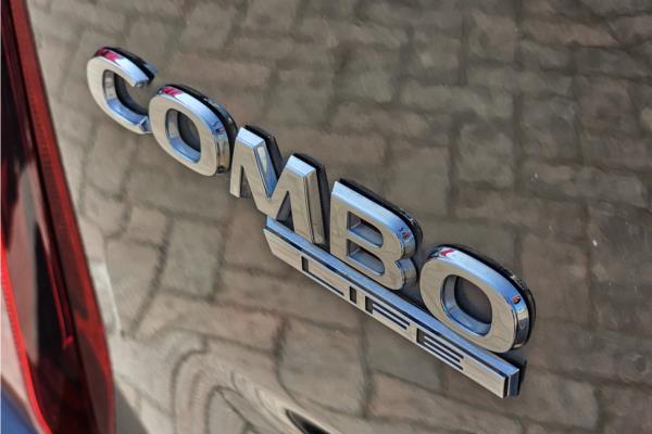 2021 Vauxhall Combo Life 1.2 Turbo Edition XL MPV 5dr Petrol Manual Euro 6 (s/s) (7 Seat) (110 ps) - Cloth, photo 46