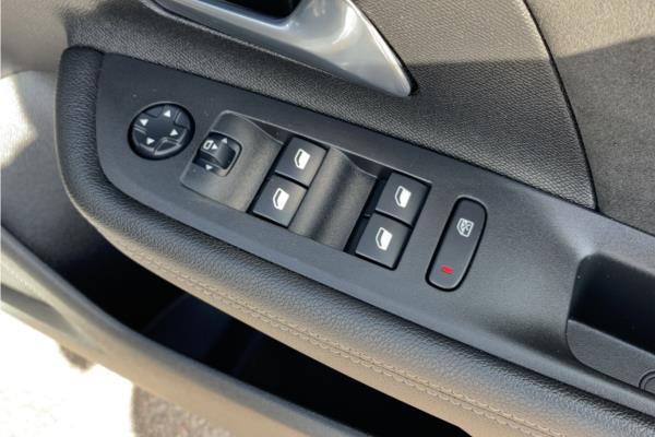 2022 Vauxhall Mokka 1.2 Turbo Ultimate Nav SUV 5dr Petrol Auto Euro 6 (s/s) (130 ps) - Leather, photo 22