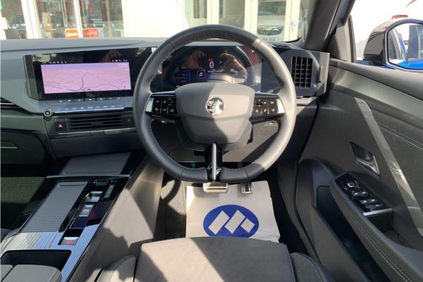 2023 Vauxhall Astra Electric 54kWh Ultimate Hatchback 5dr Electric Auto (156 ps) - Black Alcantara, photo 11