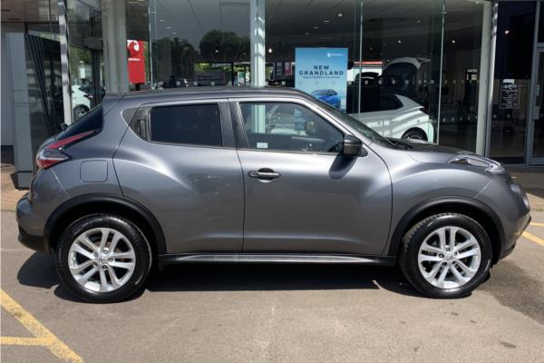 2015 Nissan Juke 1.2 DIG-T N-Connecta SUV 5dr Petrol Euro 6 (s/s) (115 ps)-sequence-8