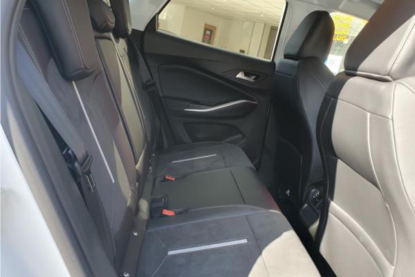2023 Vauxhall Grandland 1.6 14.2kWh GSe SUV 5dr Petrol Plug-in Hybrid Auto AWD Euro 6 (s/s) (300 ps) - Berson Black, photo 12