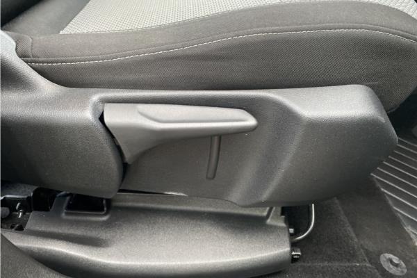 2020 Vauxhall Grandland X 1.2 Turbo GPF SE SUV 5dr Petrol Manual Euro 6 (s/s) (130 ps) - Cloth, photo 28