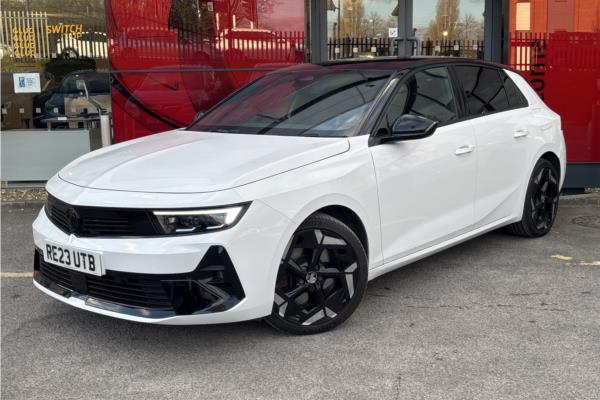 2023 Vauxhall Astra - Black Alcantara, photo 4