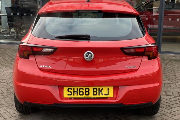2018 Vauxhall Astra 1.4i Turbo Elite Nav Hatchback 5dr Petrol (150 ps) - Leather, photo 7
