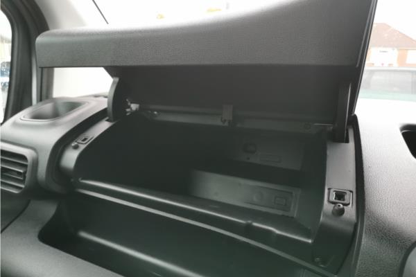 2022 Vauxhall Combo Life 1.5 Turbo D SE MPV 5dr Diesel Manual 6Spd Euro 6 (s/s) (100 ps) - Cloth, photo 26