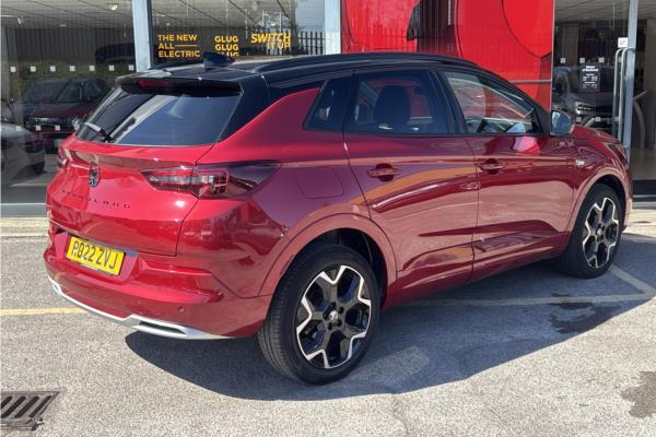 2022 Vauxhall Grandland 1.2 Turbo Ultimate SUV 5dr Petrol Auto Euro 6 (s/s) (130 ps) - Black Alcantara, photo 8