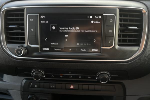 2019 Vauxhall Vivaro 2.0 Turbo D 3100 Sportive Panel Van 5dr Diesel Manual L2 H1 Euro 6 (s/s) (120 ps) - Cloth, photo 17