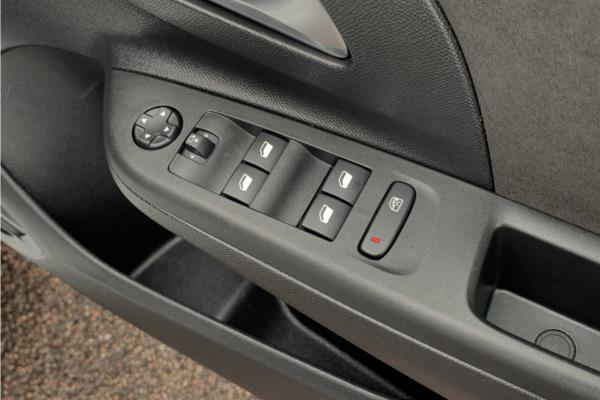 2022 Vauxhall Corsa 1.2 Turbo Ultimate Hatchback 5dr Petrol Auto Euro 6 (s/s) (130 ps) - Cloth/Alcantara, photo 22