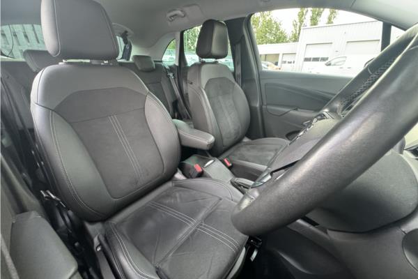 2022 Vauxhall Crossland 1.2 Turbo Ultimate SUV 5dr Petrol Auto Euro 6 (s/s) (130 ps) - Cloth/Alcantara, photo 34