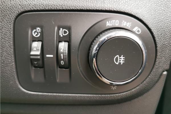 2021 Vauxhall Crossland 1.2 SE SUV 5dr Petrol Manual Euro 6 (s/s) (83 ps) - Cloth, photo 21