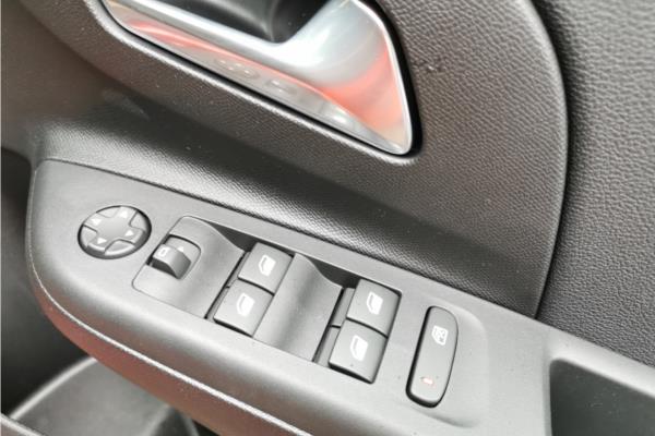 Vauxhall Corsa 5Dr HAT 1.2 TB 100ps YES Winter PK - Banda Marvel Bl, photo 21