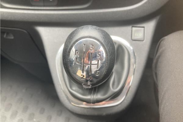 2018 VAUXHALL VIVARO - Cloth, photo 25