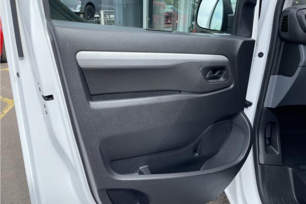 2022 Vauxhall Vivaro 2.0 Turbo D 3100 Elite Crew Van 5dr Diesel Manual Euro 6 (s/s) (145 ps) - Cloth, photo 29