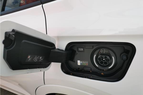2023 Vauxhall Grandland 1.6 14.2kWh GSe SUV 5dr Petrol Plug-in Hybrid Auto AWD Euro 6 (s/s) (300 ps) - Black Alcantara, photo 44