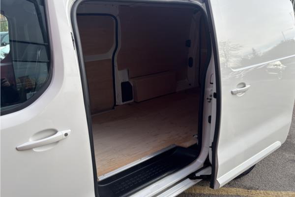 2022 Vauxhall Vivaro 2.0 Turbo D 3100 Sportive Panel Van 5dr Diesel Manual L2 H1 Euro 6 (s/s) (145 ps) - Cloth, photo 12