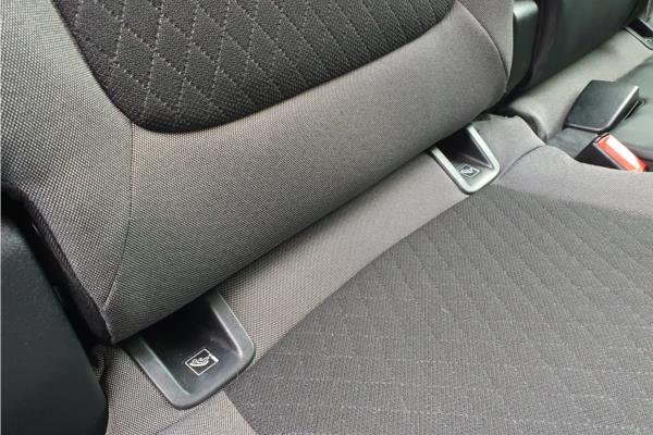 2019 Vauxhall Grandland X 1.2 Turbo GPF Sport Nav SUV 5dr Petrol Auto Euro 6 (s/s) (130 ps) - Cloth, photo 33
