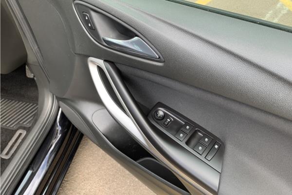 2019 Vauxhall Astra 1.6 CDTi ecoTEC BlueInjection Tech Line Nav Sports Tourer 5dr Diesel Euro 6 (s/s) (110 ps) - Cloth, photo 27