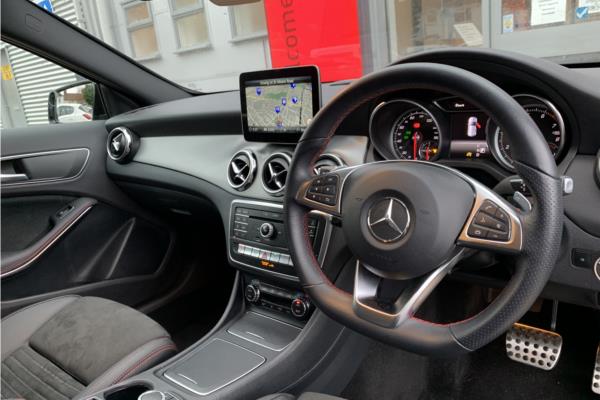 Non Franchise 2019 Mercedes-benz Gla 200 Amg Line Edition - Leather, photo 12
