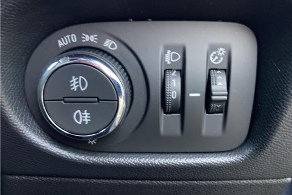 2021 Vauxhall Mokka 1.2 Turbo SRi Nav Premium SUV 5dr Petrol Auto (s/s) (130 ps) - Cloth, photo 21