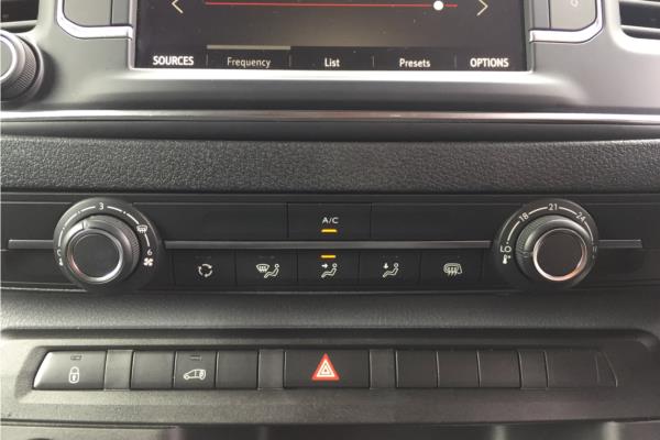 2019 VAUXHALL VIVARO - Cloth, photo 16