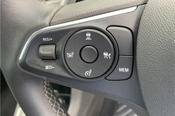 2020 Vauxhall Grandland X 1.6 13.2kWh Business Edition Nav Premium SUV 5dr Petrol Plug-in Hybrid Auto 4WD Euro 6 (s/s) Hybrid4 (300 ps) - Cloth/Leather, photo 17