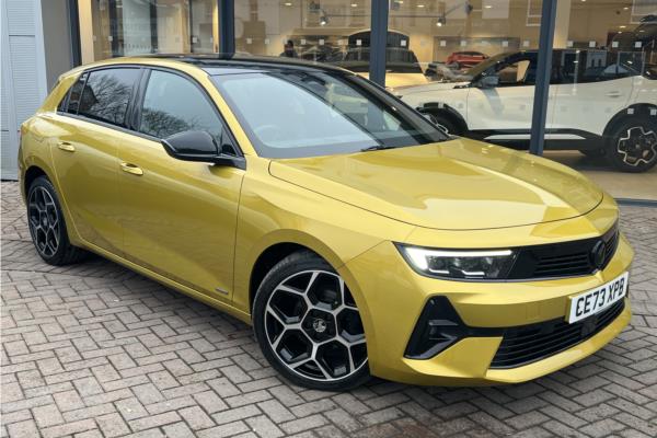2023 Vauxhall Astra 1.2 Turbo Ultimate Hatchback 5dr Petrol Auto Euro 6 (s/s) (130 ps) - Leather, video preview