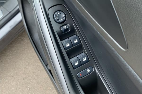 2020 Vauxhall Grandland X 1.2 Turbo SRi Nav SUV 5dr Petrol Manual Euro 6 (s/s) (130 ps) - Cloth, photo 22