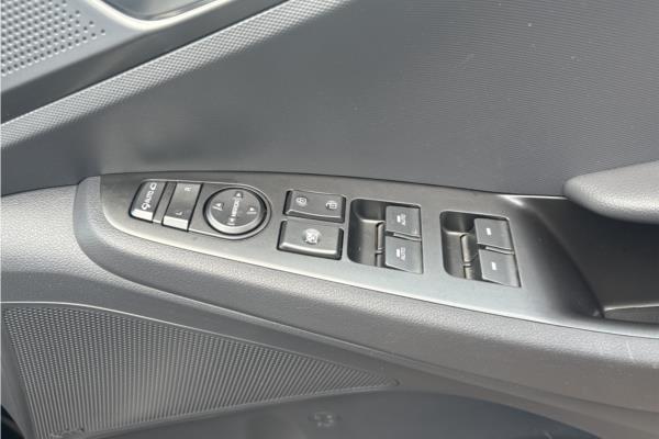 Non Franchise 2021 Hyundai IONIQ 1.6 h-GDi Premium Hatchback 5dr Petrol Hybrid DCT Euro 6 (s/s) (141 ps) - Fabic - Cloth, photo 40
