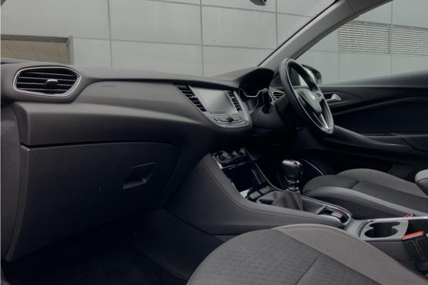 2021 Vauxhall Grandland X 1.2 Turbo Griffin Edition SUV 5dr Petrol Manual Euro 6 (s/s) (130 ps) - Cloth, photo 15