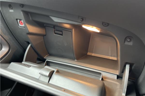 2022 Vauxhall Crossland 1.2 Turbo Ultimate SUV 5dr Petrol Auto Euro 6 (s/s) (130 ps) - Cloth, photo 26