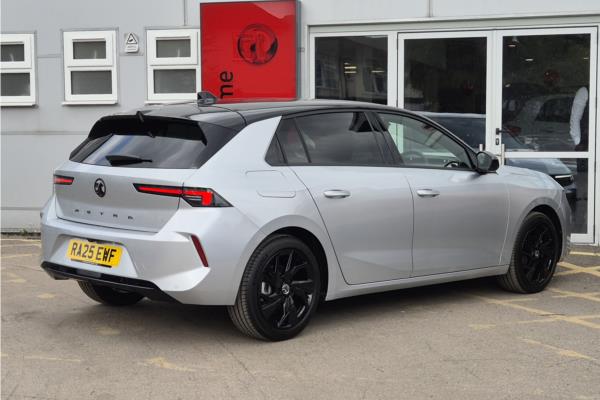 2025 Vauxhall Astra - Jet Black Greta, photo 8