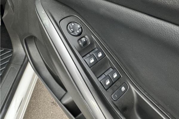 2021 Vauxhall Grandland X 1.2 Turbo SRi Nav SUV 5dr Petrol Auto Euro 6 (s/s) (130 ps) - Cloth, photo 22