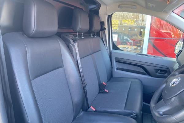 2020 VAUXHALL VIVARO - Cloth, photo 25