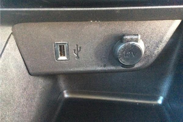 2021 Vauxhall Corsa 50kWh Elite Nav Premium Hatchback 5dr Electric Auto (7.4Kw Charger) (136 ps) - Cloth, photo 36