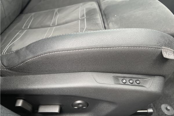 2023 Vauxhall Astra 1.2 Turbo Ultimate Hatchback 5dr Petrol Auto Euro 6 (s/s) (130 ps) - Leather, photo 29