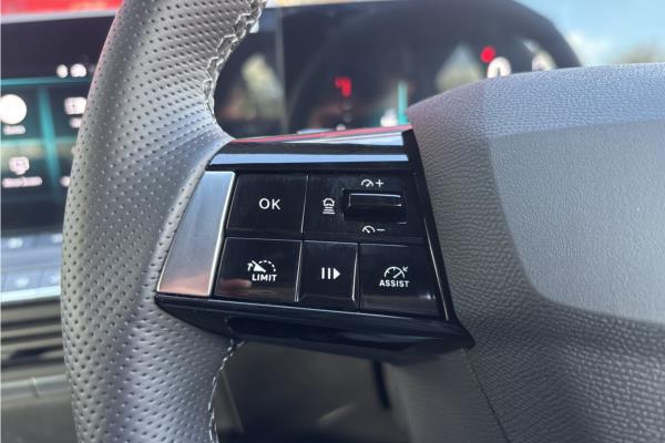 Vauxhall Astra* 5Dr 54kWh 11kWCh Ultimate AU - Jet Blk+alcantr, photo 17