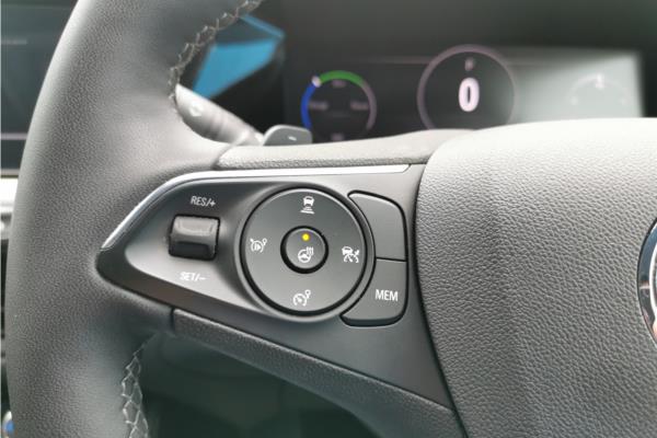 2024 Vauxhall Grandland 1.2 MHEV Ultimate SUV 5dr Petrol Hybrid e-DCT Euro 6 (s/s) (136 ps) - Black Alcantara, photo 18