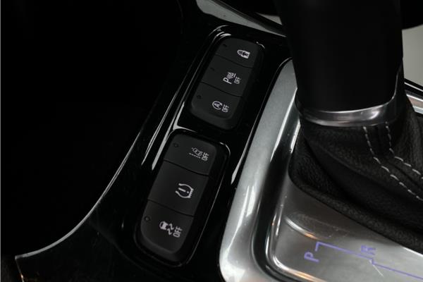 2021 Vauxhall Crossland 1.2 Turbo Ultimate Nav SUV 5dr Petrol Auto Euro 6 (s/s) (130 ps) - Cloth/Alcantara, photo 32