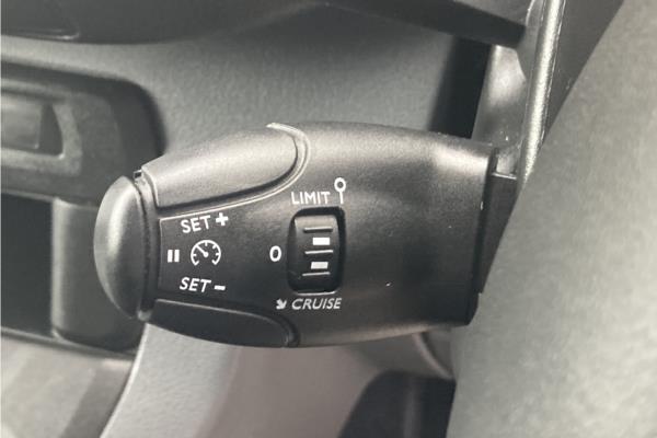 2020 VAUXHALL VIVARO - Cloth, photo 17