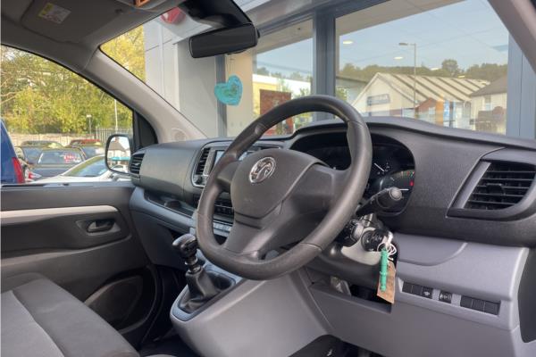 2020 Vauxhall Vivaro 2.0 Turbo D 3100 Sportive Crew Van 5dr Diesel Manual L2 H1 Euro 6 (s/s) (120 ps) - Cloth, photo 11