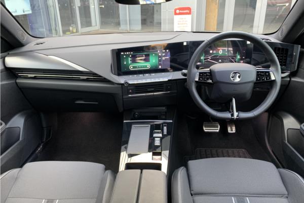 2024 VAUXHALL ASTRA - Jet Black Greta, photo 10