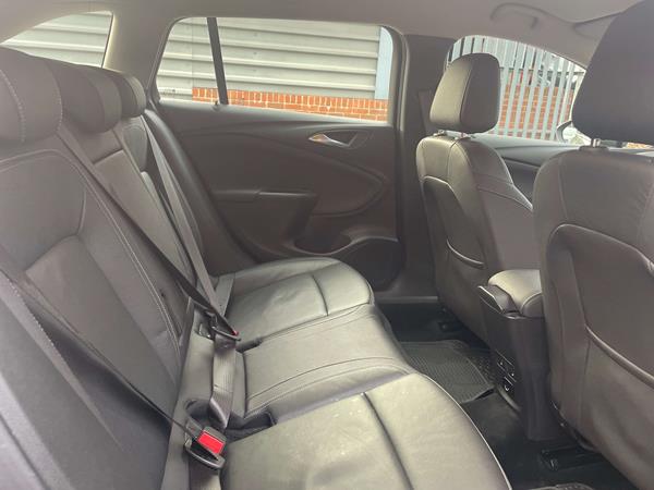 2017 VAUXHALL ASTRA - Leather, photo 10