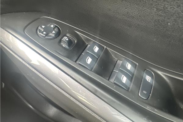 2021 Vauxhall Grandland X 1.2 Turbo SRi Nav SUV 5dr Petrol Manual Euro 6 (s/s) (130 ps) - Cloth, photo 22