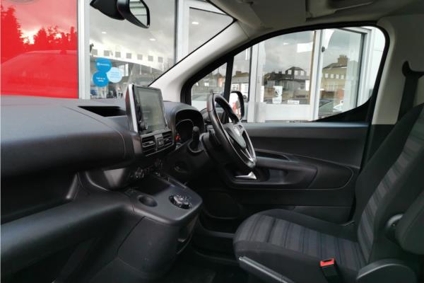 2021 Vauxhall Combo Life 1.2 Turbo SE MPV 5dr Petrol Auto Euro 6 (s/s) (7 Seat) (130 ps) - Cloth, photo 15