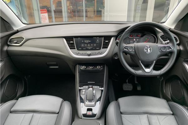 2020 Vauxhall Grandland X 1.6 13.2kWh Business Edition Nav Premium SUV 5dr Petrol Plug-in Hybrid Auto 4WD Euro 6 (s/s) Hybrid4 (300 ps) - Cloth/Leather, photo 9
